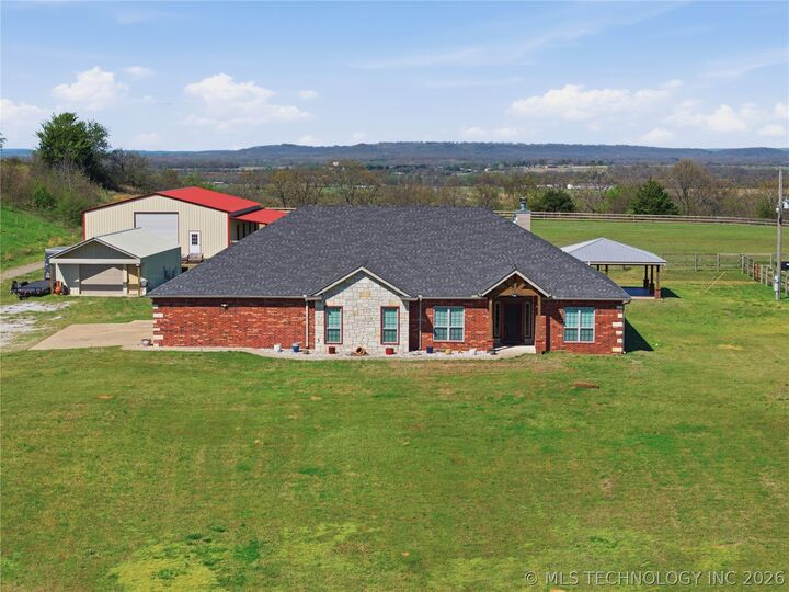 Property Photo:  107188 S 4570 Road  OK 74955 