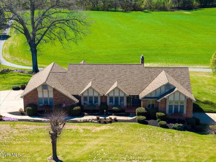 Property Photo: 185 Appian Way TN 37745