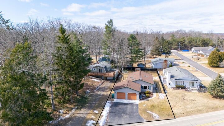 Property Photo:  311 Iroquois Avenue  MI 48651 