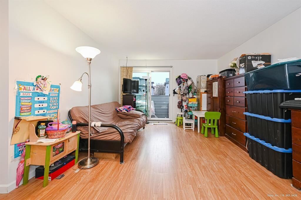 Property Photo: 16 Lakewood Drive 406 BC V5L 4L1