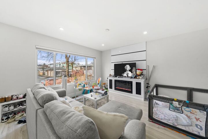 Property Photo: 2506 E 45th Avenue BC V5R 3B5