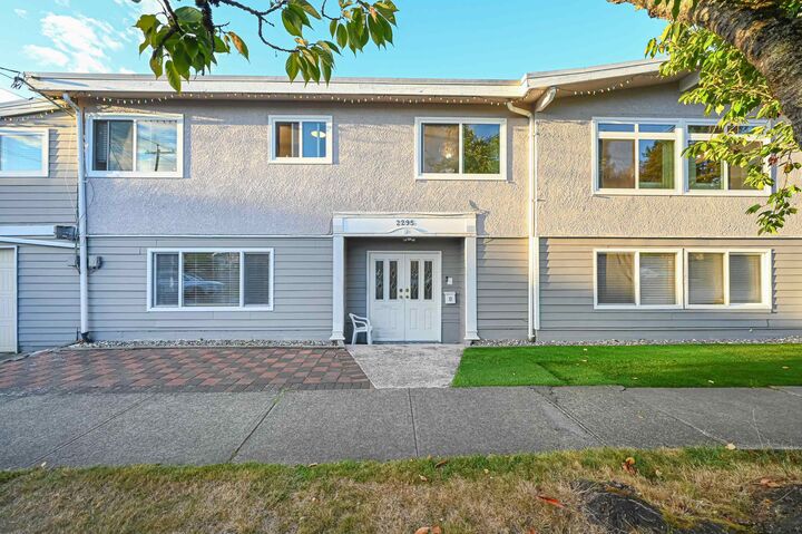2295 E 48th Avenue — photo 1