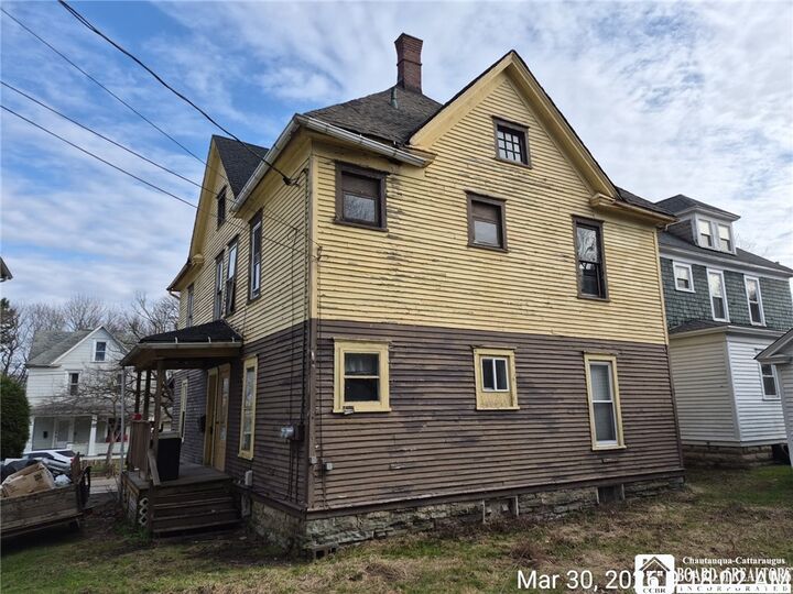 Property Photo:  10 Terrace Place  NY 14701 