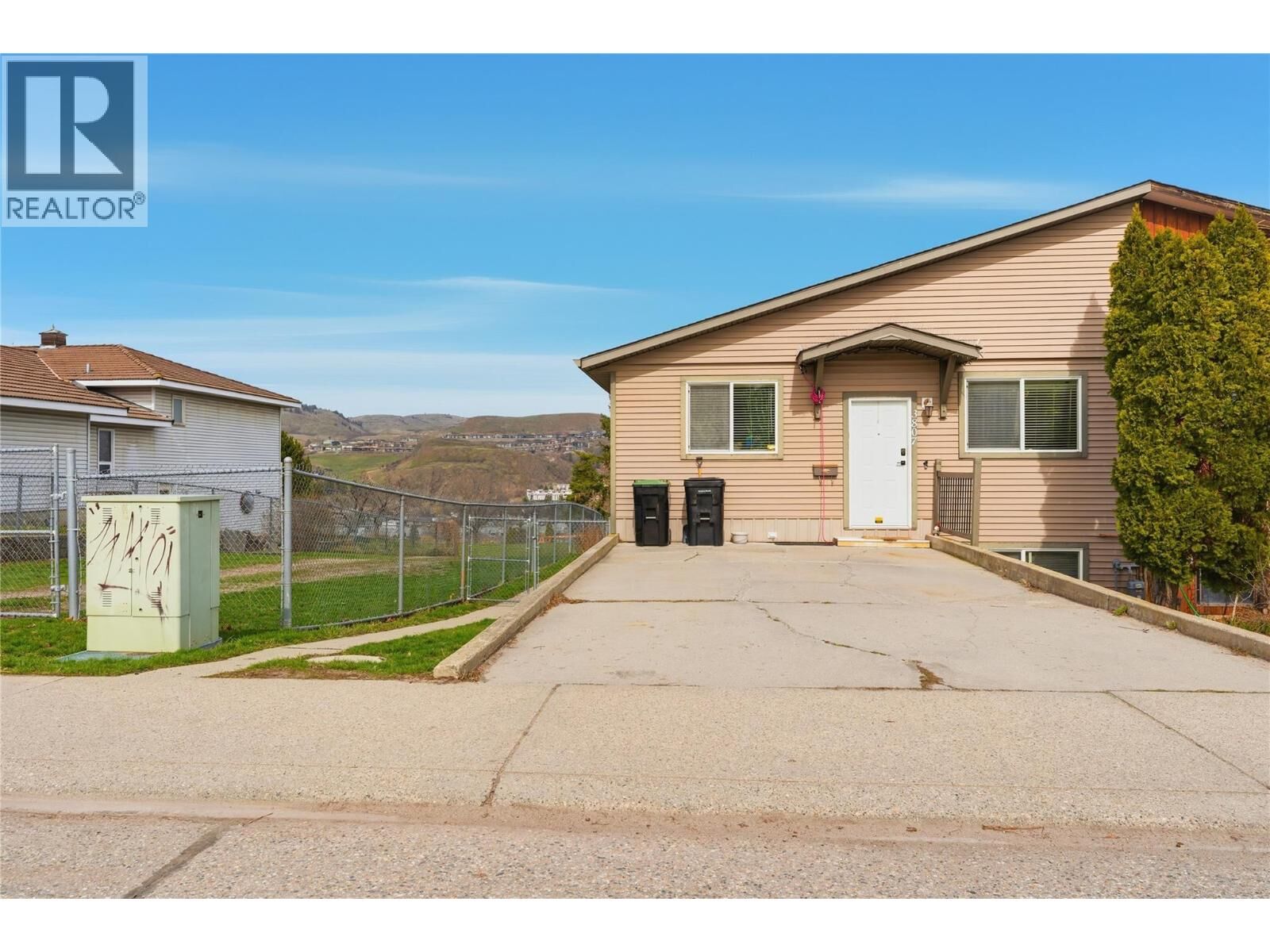 Property Photo:  3807 15 Avenue  BC V1T 7Z8 