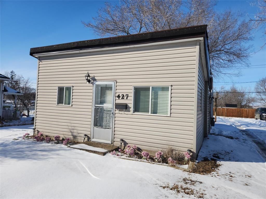 Property Photo:  427 Princess Avenue East  MB R7A 1S8 