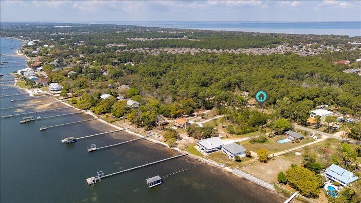 Property Photo:  99-100 Soundside Drive  FL 32563 