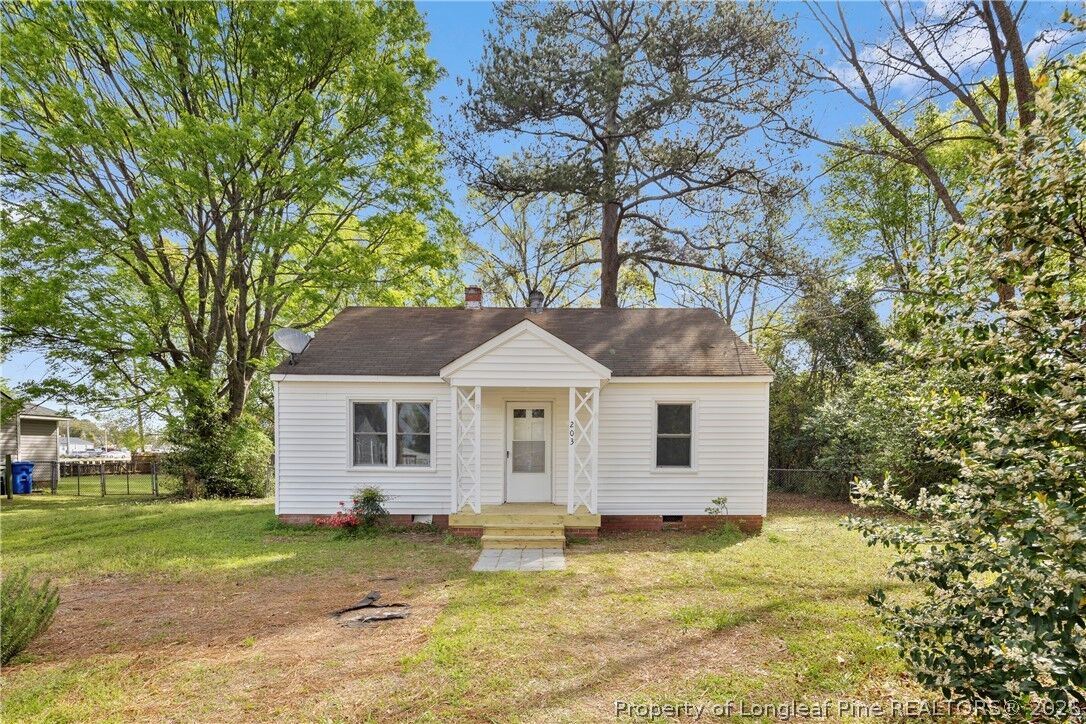 Property Photo:  203 Rodie Avenue  NC 28304 