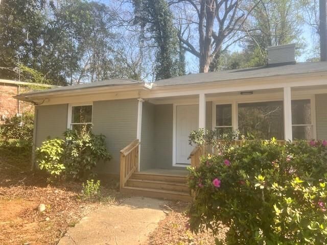 Property Photo: 2580 Cascade Road SW GA 30311