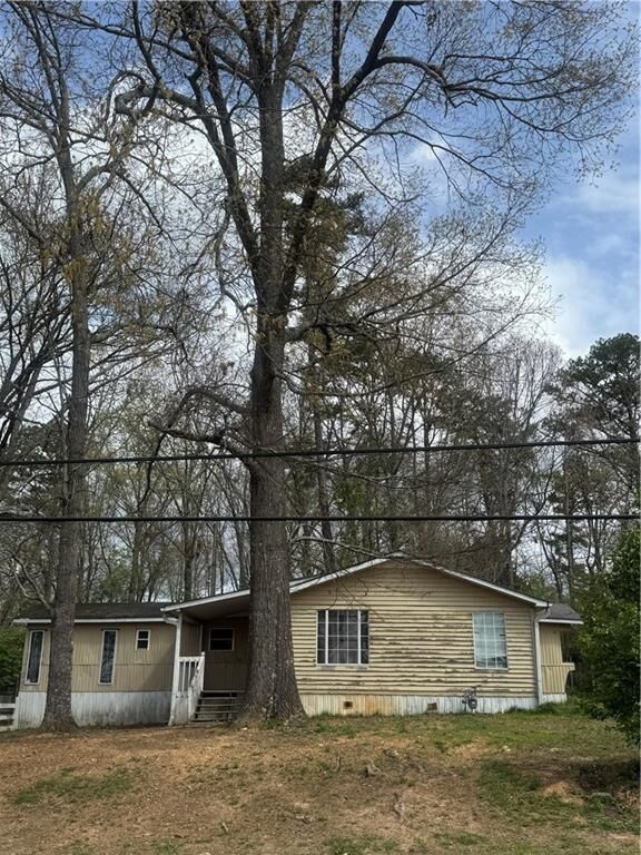 Property Photo:  1573 Ray Mountain Rd  GA 30143 