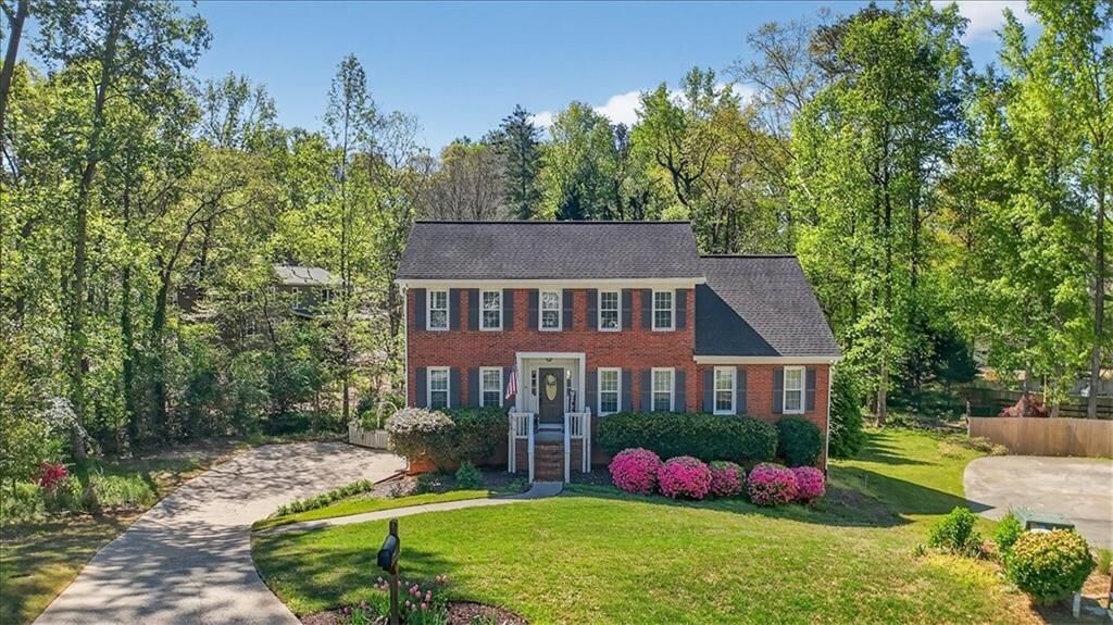 Property Photo: 1658 Pine Ridge Circle GA 30188