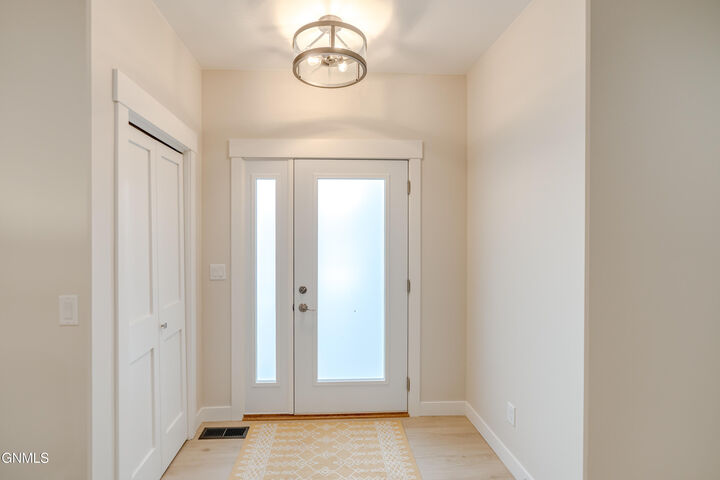 Property Photo:  4314 Downing Street  ND 58504 