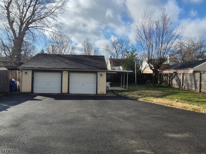 Property Photo:  551 Spruce Ave 2 Fl  NJ 07027 