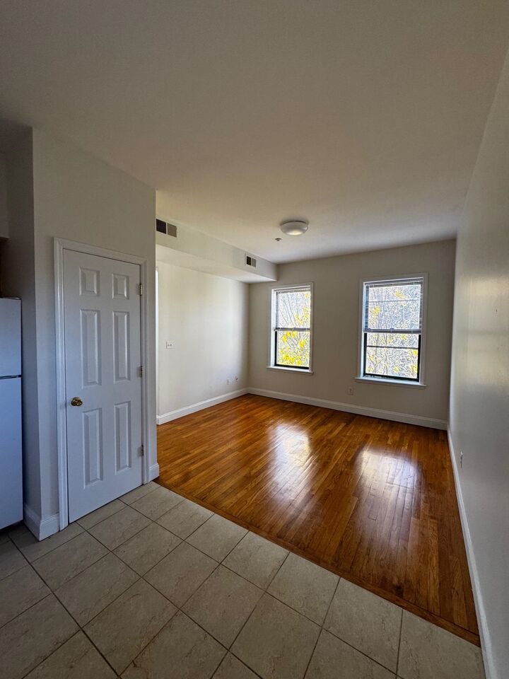 Property Photo:  65 Summit Ave 204  NJ 07306 