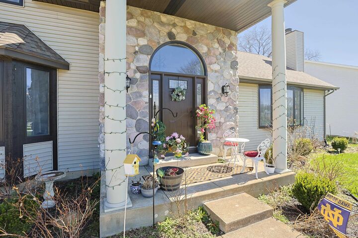 Property Photo:  52854 Farmingdale Drive  IN 46530 