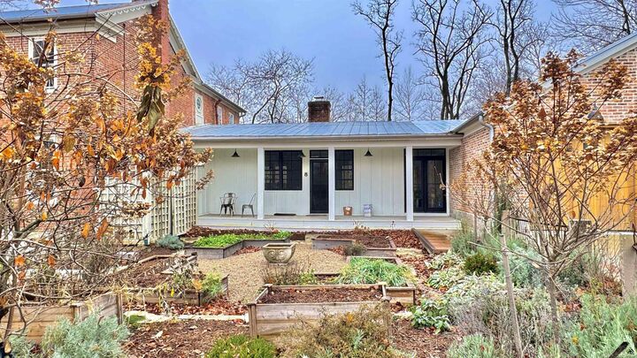 Property Photo:  2001 E Hillside Drive 8  IN 47401 