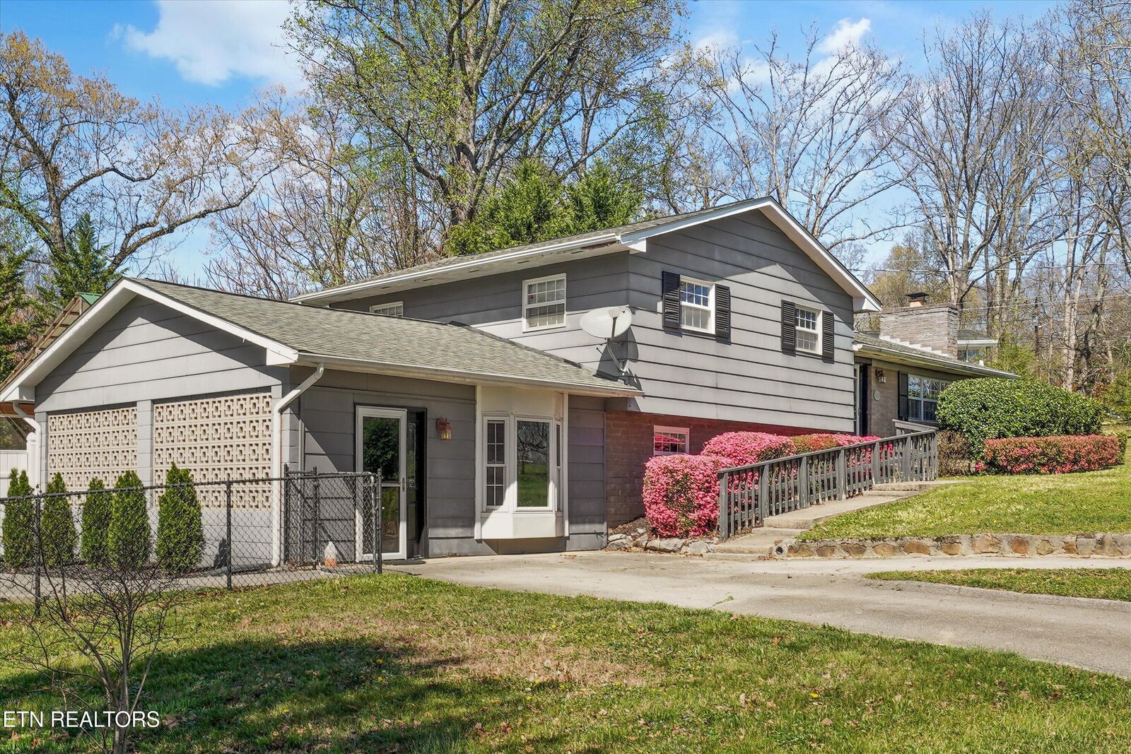 Property Photo:  7201 Stagecoach Tr  TN 37909 