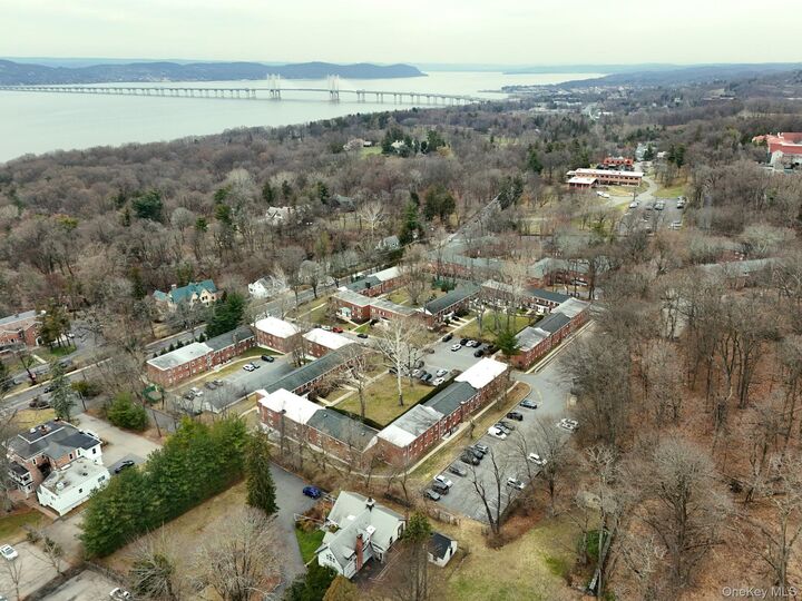 Property Photo:  120 N Broadway 14D  NY 10533 