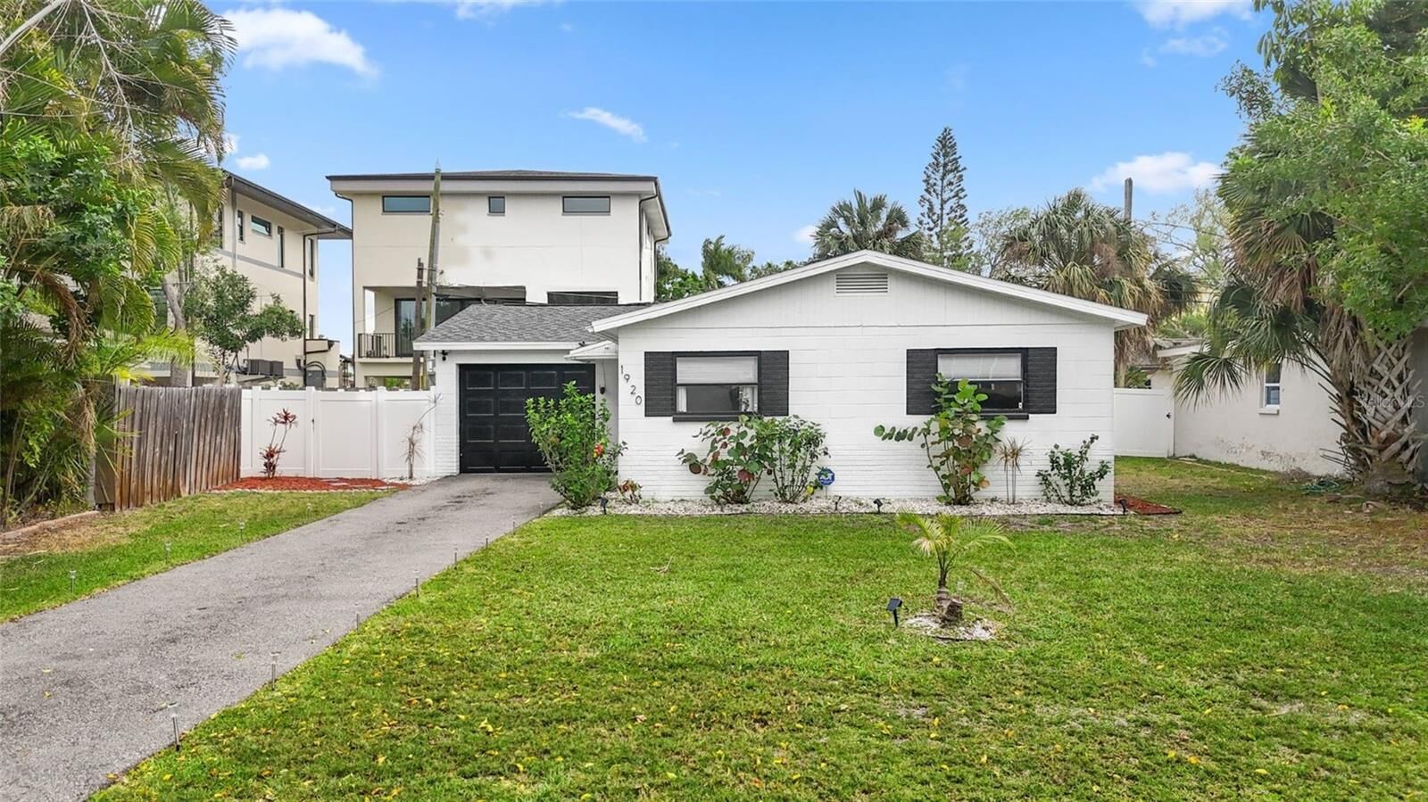 Property Photo:  1920 New Hampshire Avenue NE  FL 33703 