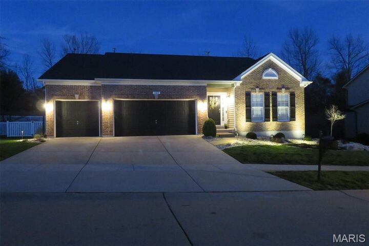 Property Photo:  324 Bramtonn Place  MO 63010 