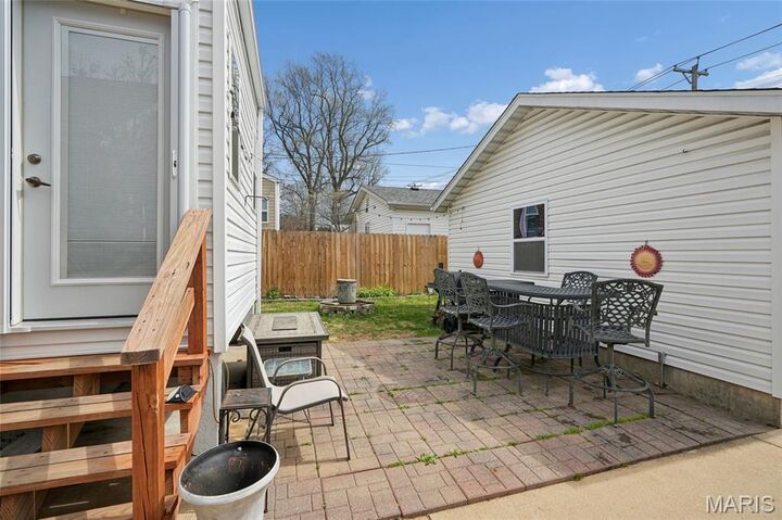 Property Photo:  5622 Pernod Avenue  MO 63139 