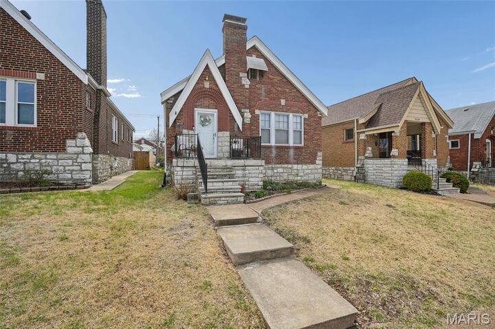 Property Photo:  5622 Pernod Avenue  MO 63139 