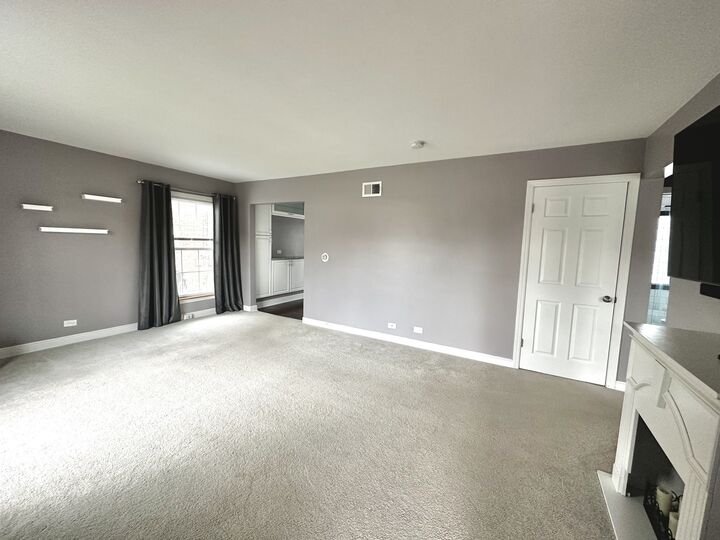 Property Photo:  1636 Manchester Avenue  IL 60154 