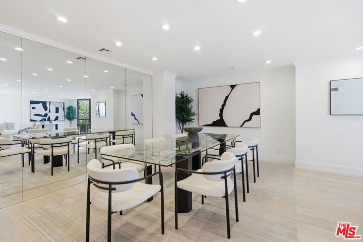 Property Photo:  150 N Almont Drive 301  CA 90211 