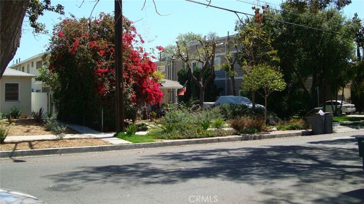 Property Photo:  418 Allen  CA 91201 