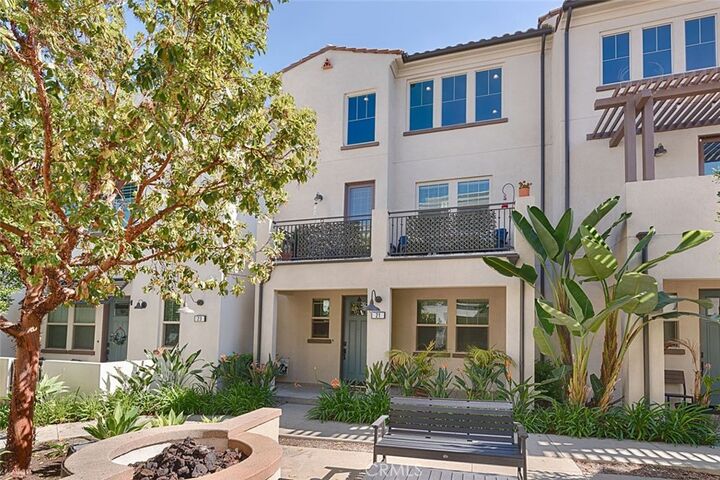 Property Photo: 21 Higo CA 92694