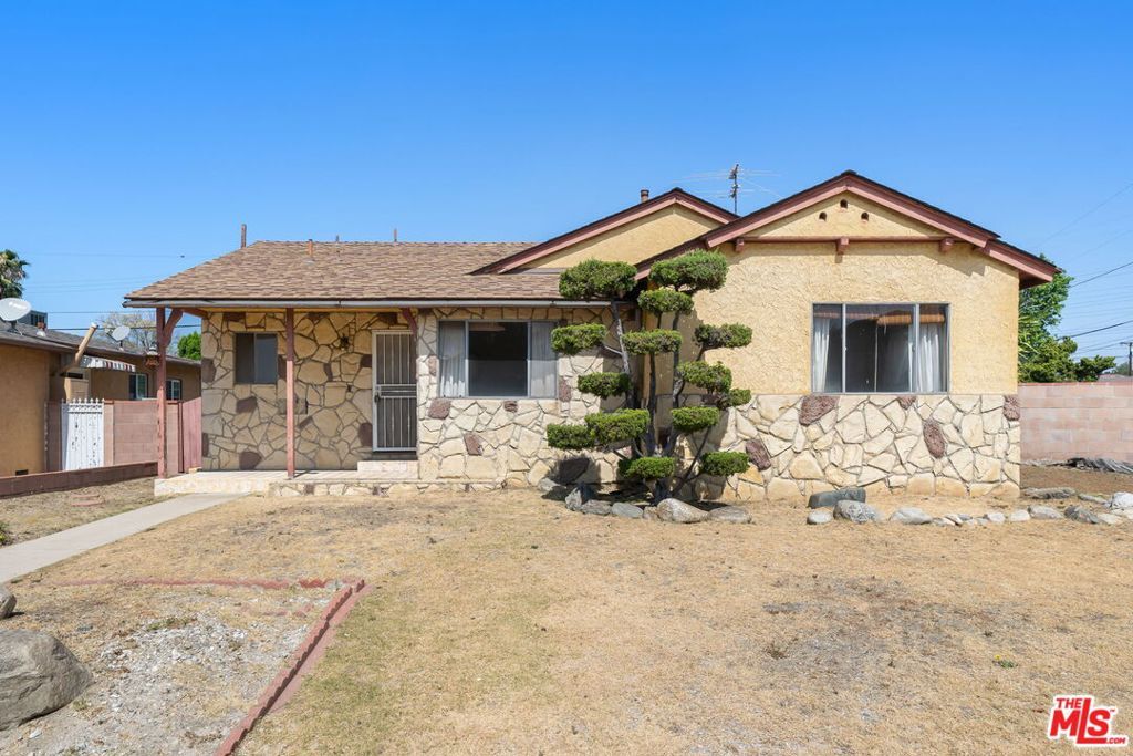 Property Photo:  12703 Ratner Street  CA 91605 