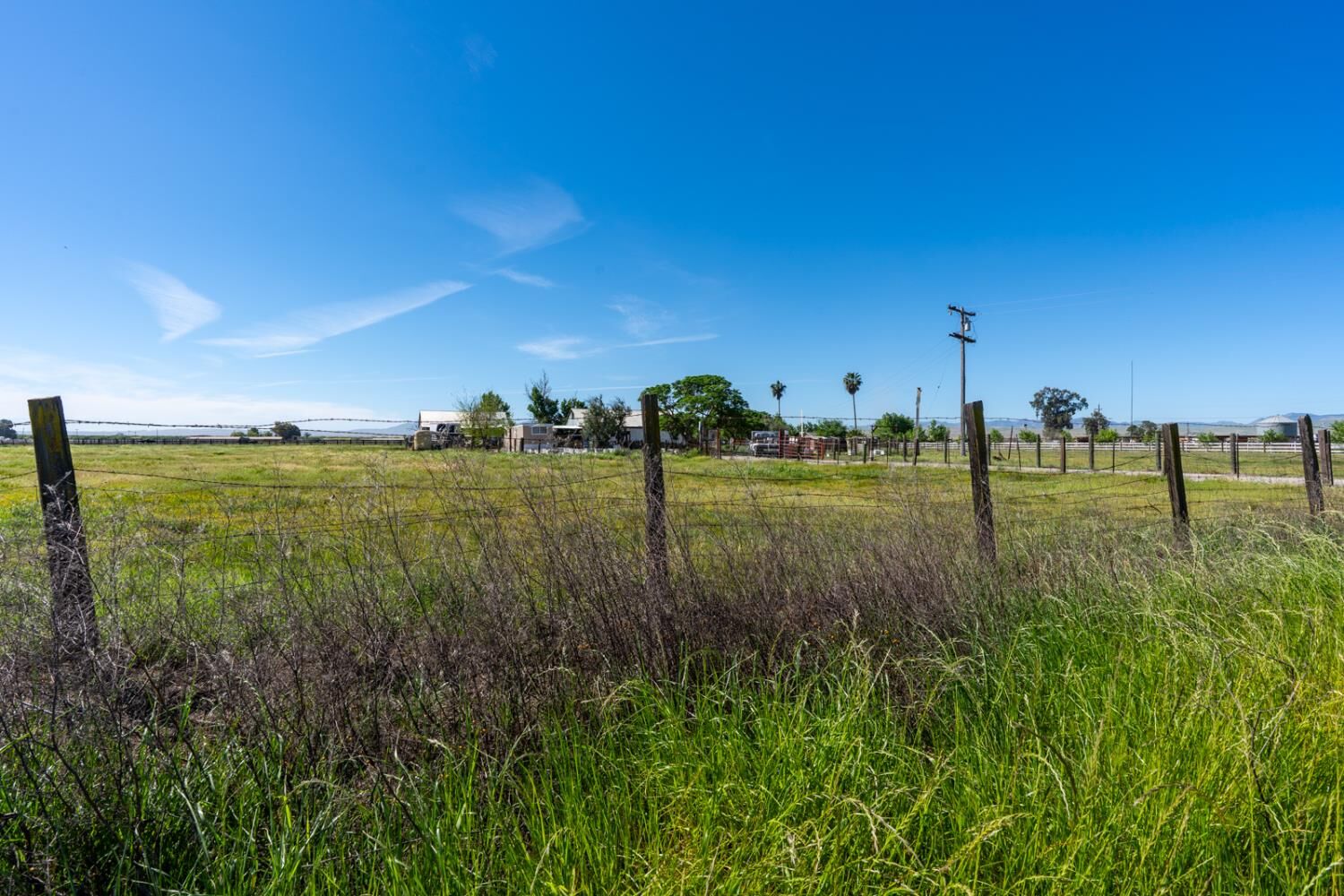 Property Photo: 23429 Highway 152 CA 93635