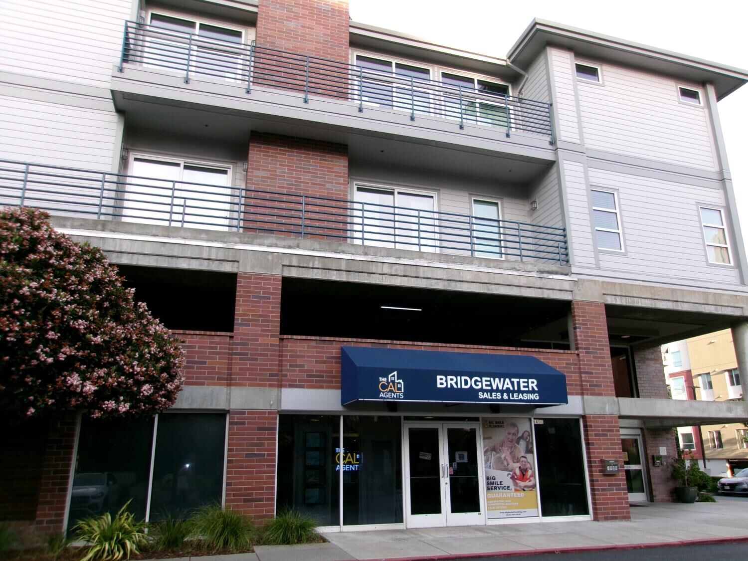 Property Photo: 6400 Christie Avenue 2304 CA 94608