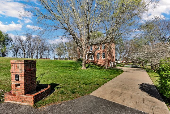 Property Photo: 930 Doe Run Ct TN 37010