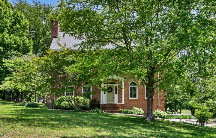 Property Photo:  930 Doe Run Ct  TN 37010 