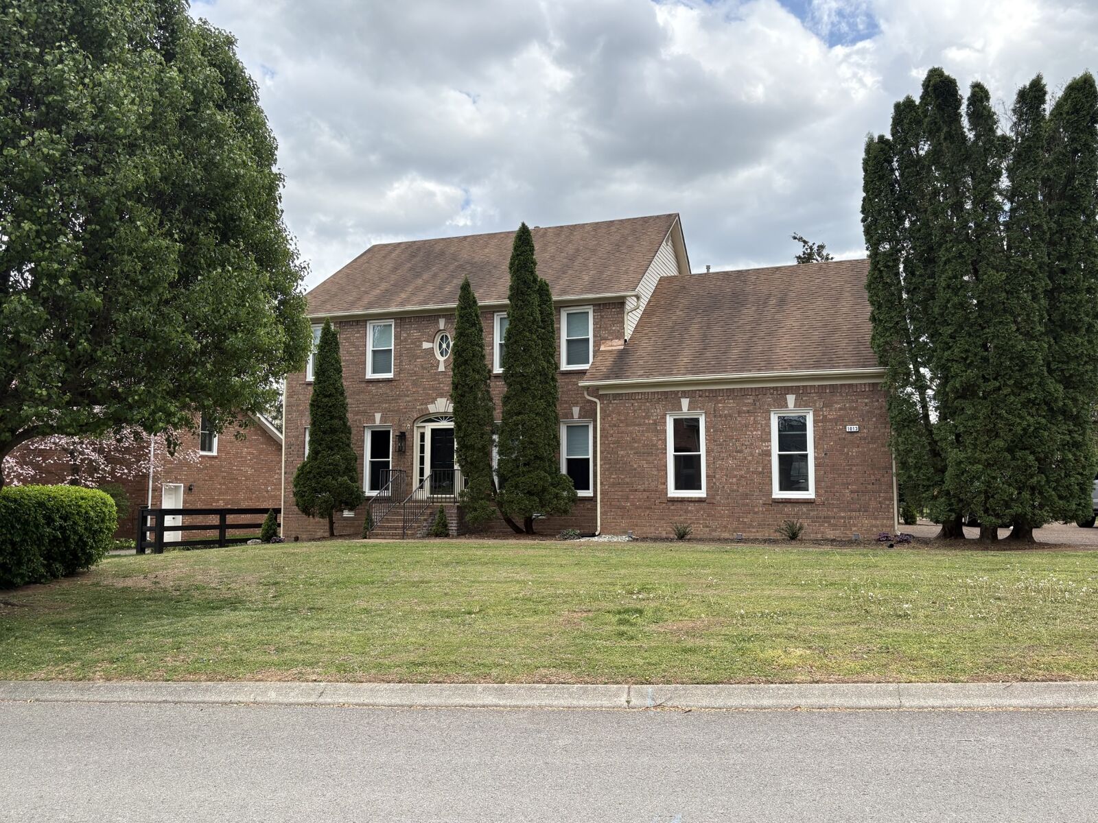 Property Photo:  1013 Beech Tree Ln  TN 37027 