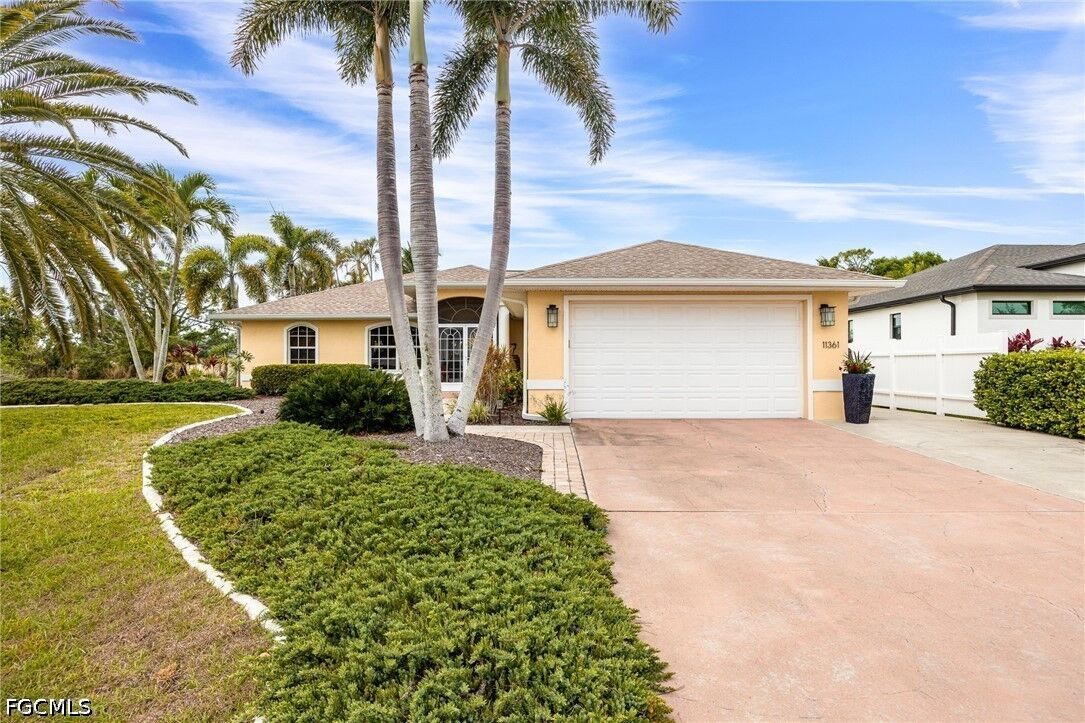 Property Photo: 11361 Argentine Court FL 33922
