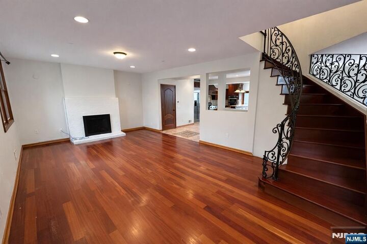 Property Photo: 416 Oncrest Terrace NJ 07010