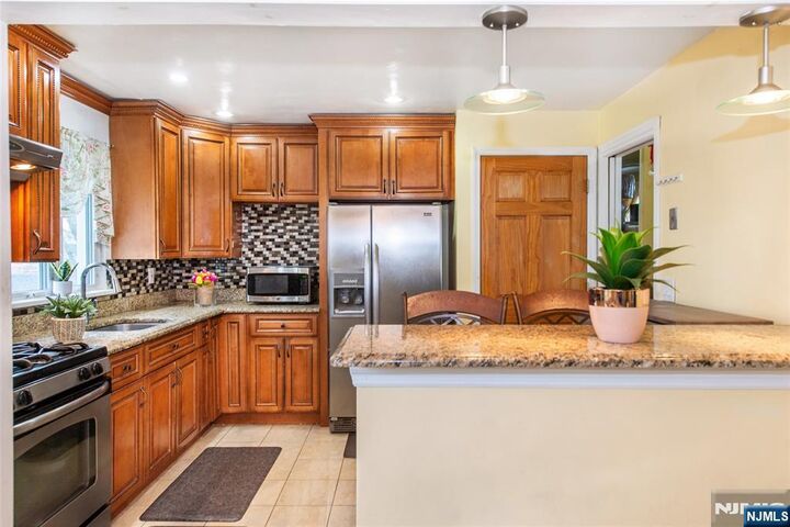 Property Photo:  278 Marvin Avenue  NJ 07601 