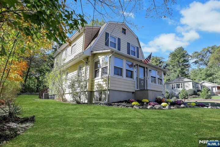 Property Photo:  172 Yawpo Avenue  NJ 07436 