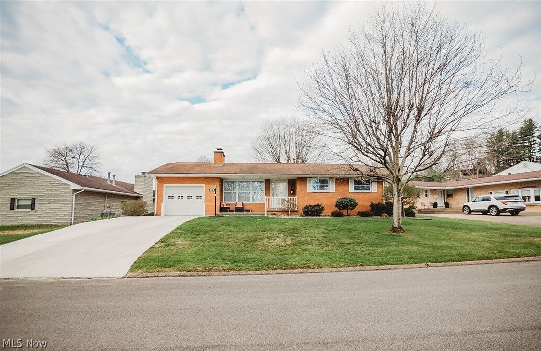 Property Photo:  107 Morningside Circle  WV 26101 