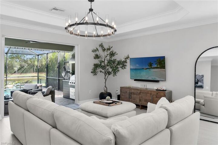 Property Photo:  2926 Aviamar Cir  FL 34114 