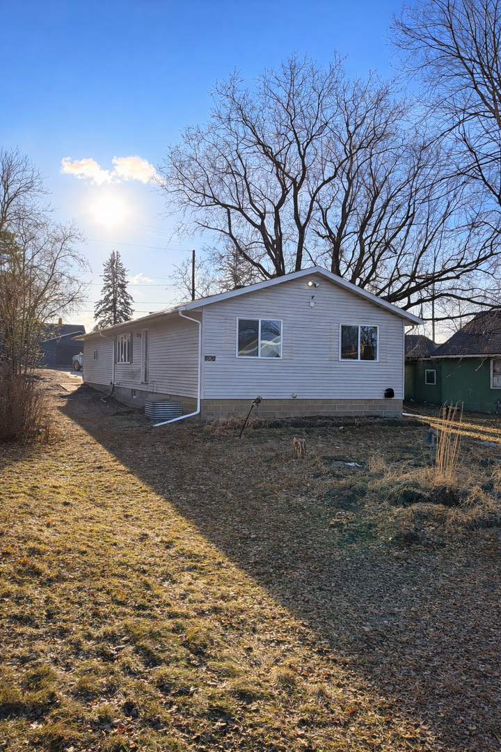Property Photo:  506 7th Avenue NE  MN 56401 