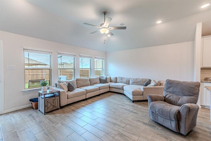 Photo de la propriété:  9000 Flying Eagle Lane  TX 76131 