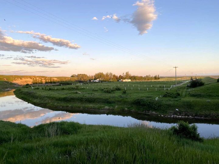 Property Photo:  95401A Hwy 2 Highway  AB T0L 1Z0 