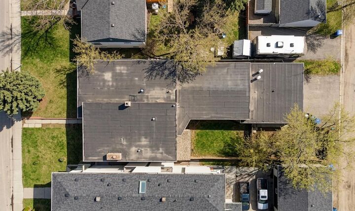 Property Photo:  1708 29 Street SW  AB T3C 1M4 