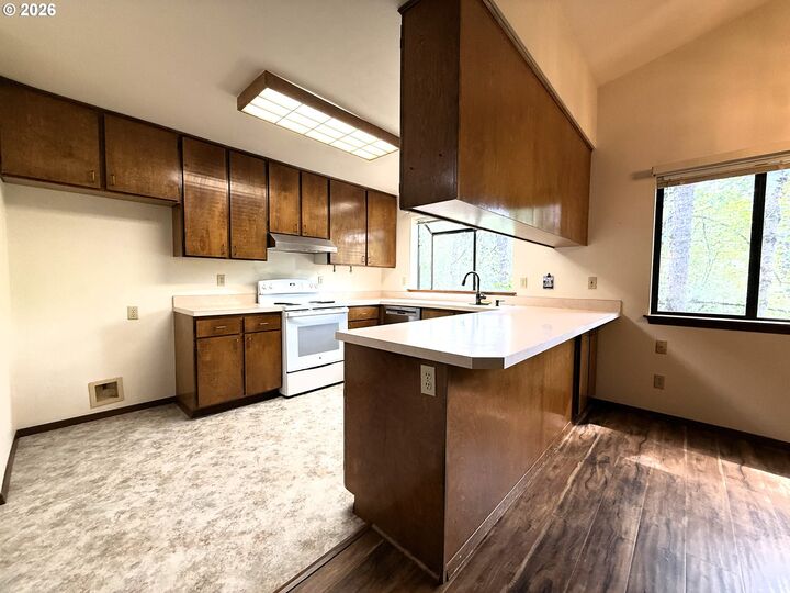 Property Photo:  1475 Glenwood Dr  OR 97415 
