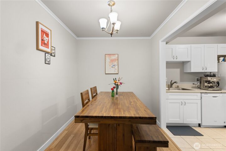 Property Photo: 7930 SE 34th Street 203 WA 98040