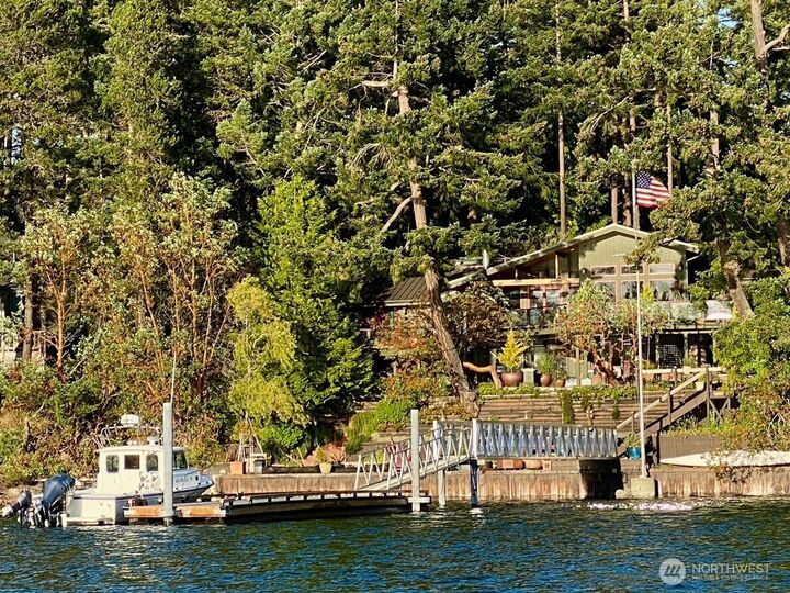 Property Photo:  3  Brown Island  WA 98250 