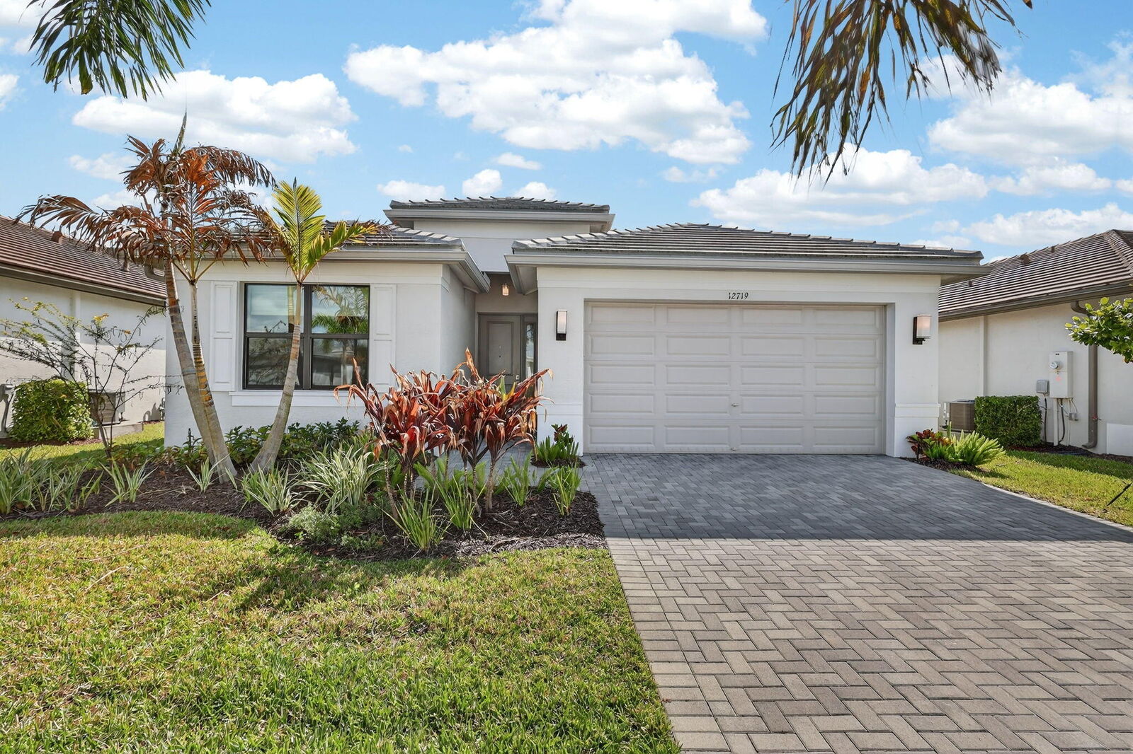 Property Photo:  12719 SW Blue Mangrove Parkway  FL 34987 