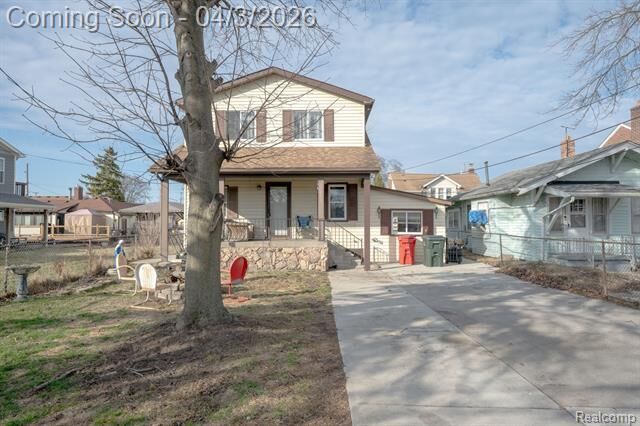 Property Photo:  22453 E 10 Mile Road  MI 48080 